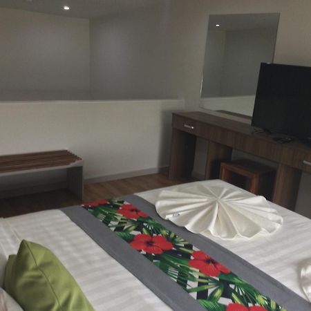 Vualiku Hotel & Apartments Nadi Esterno foto